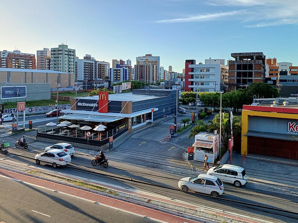 Avenida Senador Ruy Carneiro na região do Brisamar e Manaíra